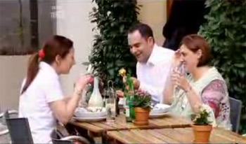 Fake Waiter - Credit Card Scam Fake Waiter - Credit Card Scam