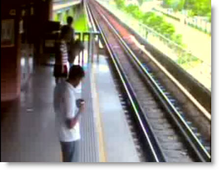 Singapore MRT Suicidal Video Caught on Tape