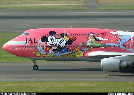 Beautiful Artwork on Airplane Beautiful Artwork on Airplane